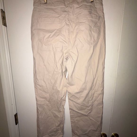 Old Navy Women’s Light Khaki Chinos - Picture 2 of 3